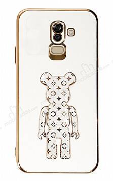 Eiroo Samsung Galaxy J8 Bearbrick Standlı Beyaz Silikon Kılıf - 1