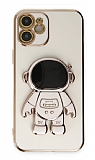 Eiroo Astronot iPhone 12 Standl Beyaz Silikon Klf
