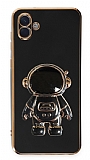 Eiroo Astronot Samsung Galaxy A04e Standl Siyah Silikon Klf