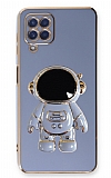 Eiroo Astronot Samsung Galaxy M22 Standl Mavi Silikon Klf