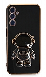 Eiroo Astronot Samsung Galaxy A24 4G Standl Siyah Silikon Klf