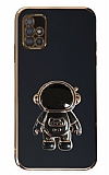 Eiroo Astronot Samsung Galaxy A51 Standl Siyah Silikon Klf