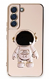 Eiroo Astronot Samsung Galaxy S21 FE 5G Standl Pembe Silikon Klf