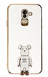 Eiroo Samsung Galaxy J8 Baby Bear Standl Beyaz Silikon Klf